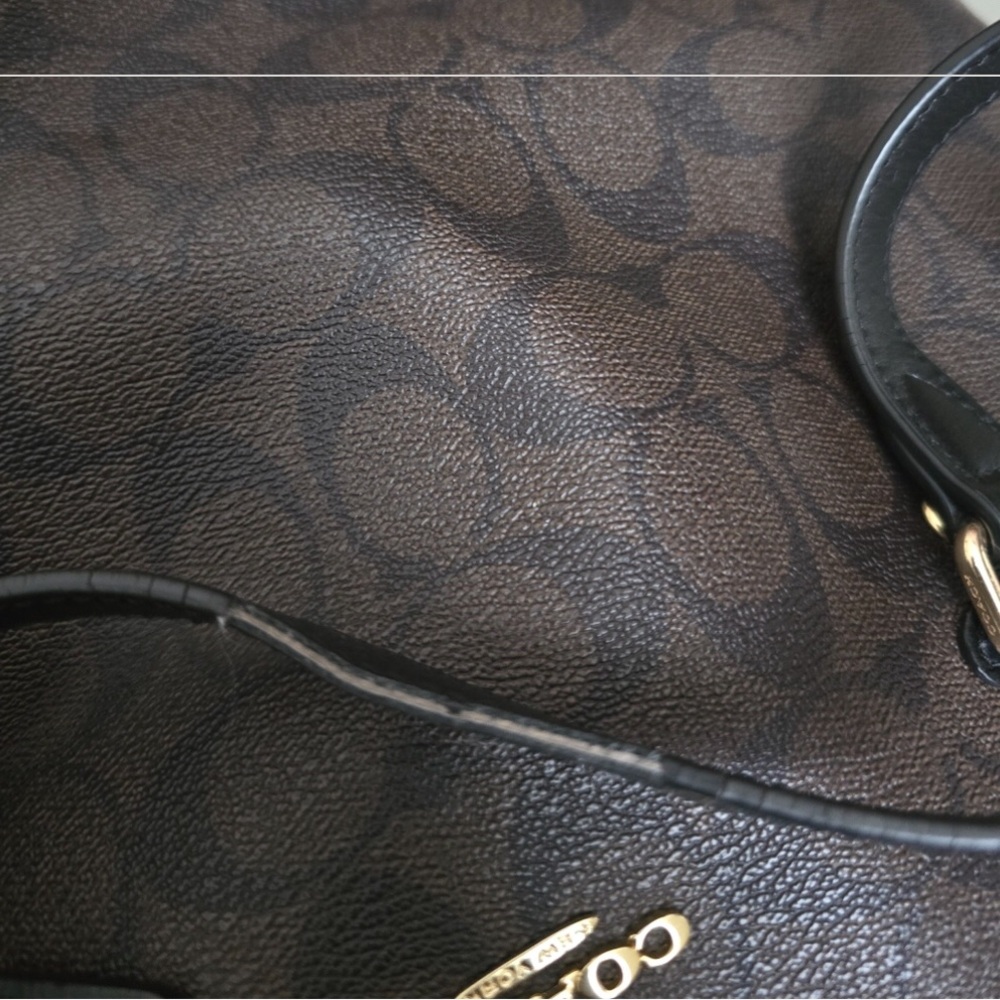 Coach Purse - Picture 4 of 6